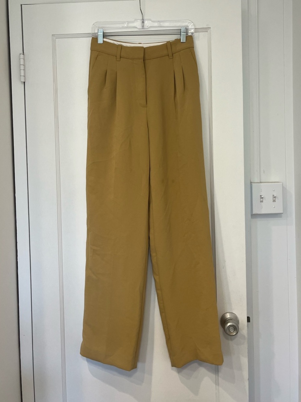 Aritzia Wilfred Effortless Pants in Mustard
